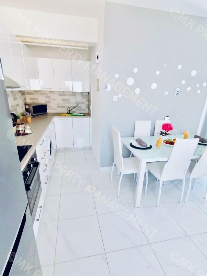 Lysia Sea-View Apartment Larnaca Exterior photo