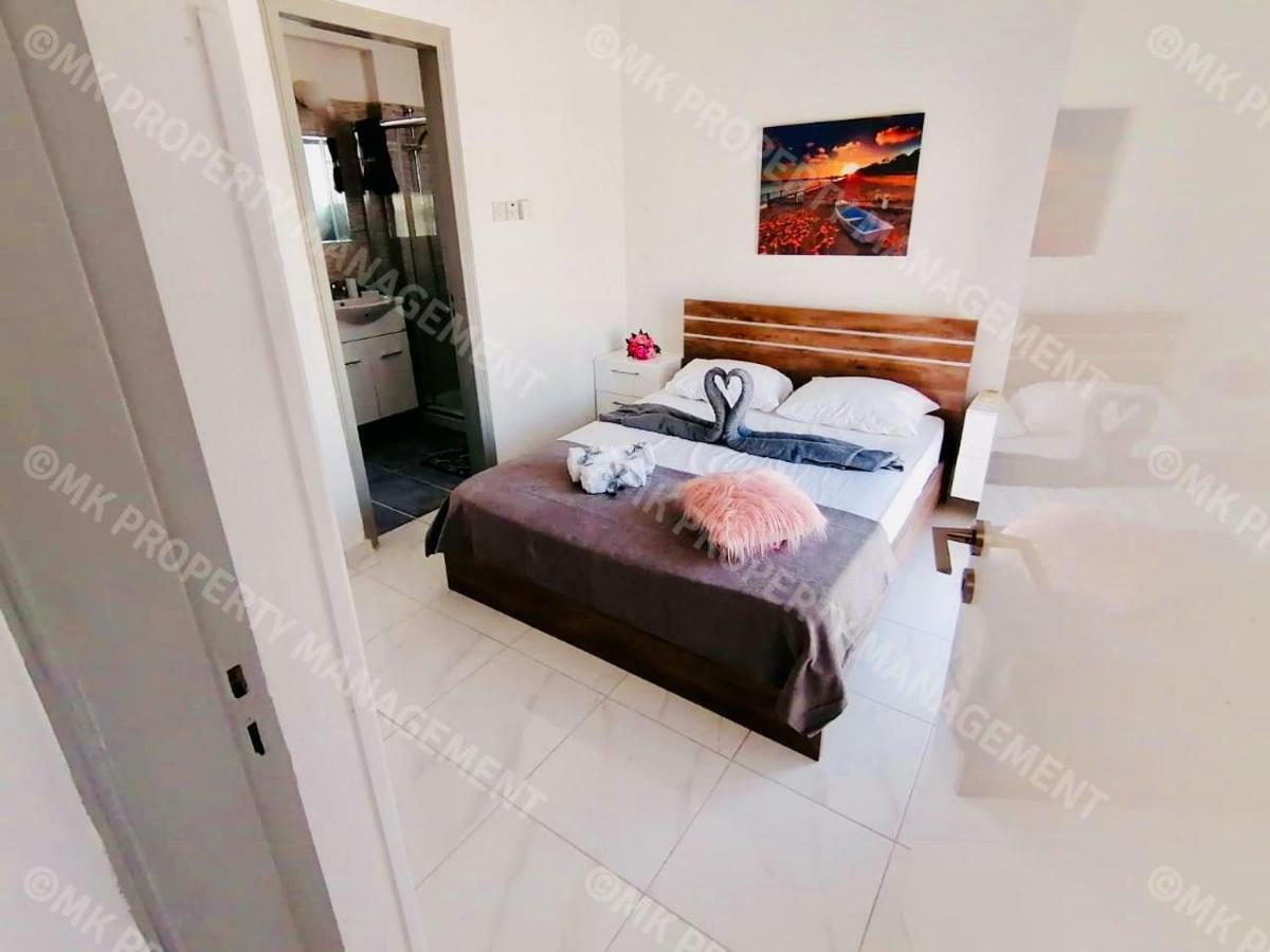 Lysia Sea-View Apartment Larnaca Exterior photo